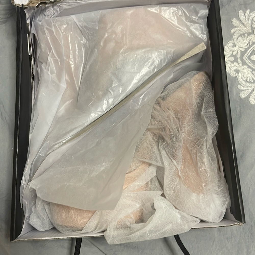 NWT FashionNova heels